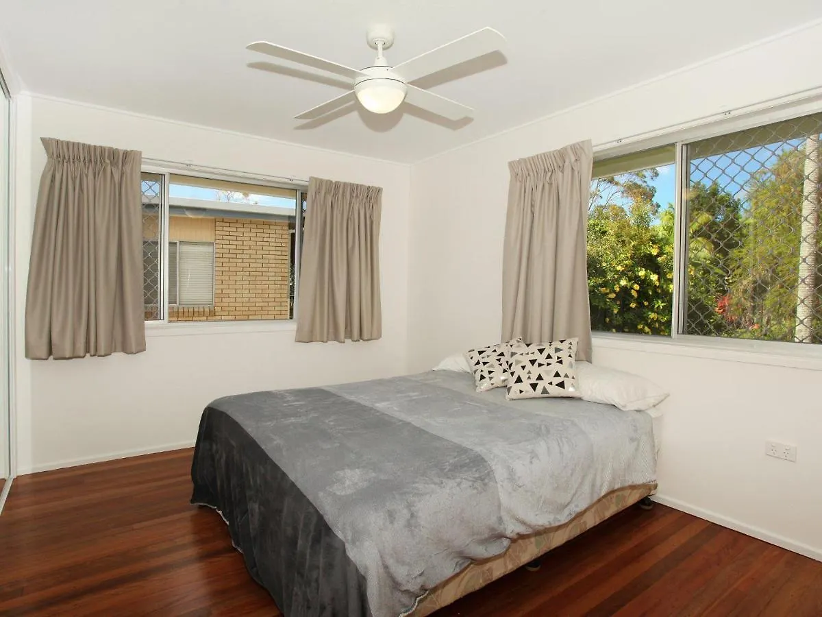 Oloway 40 Alexandra Headland